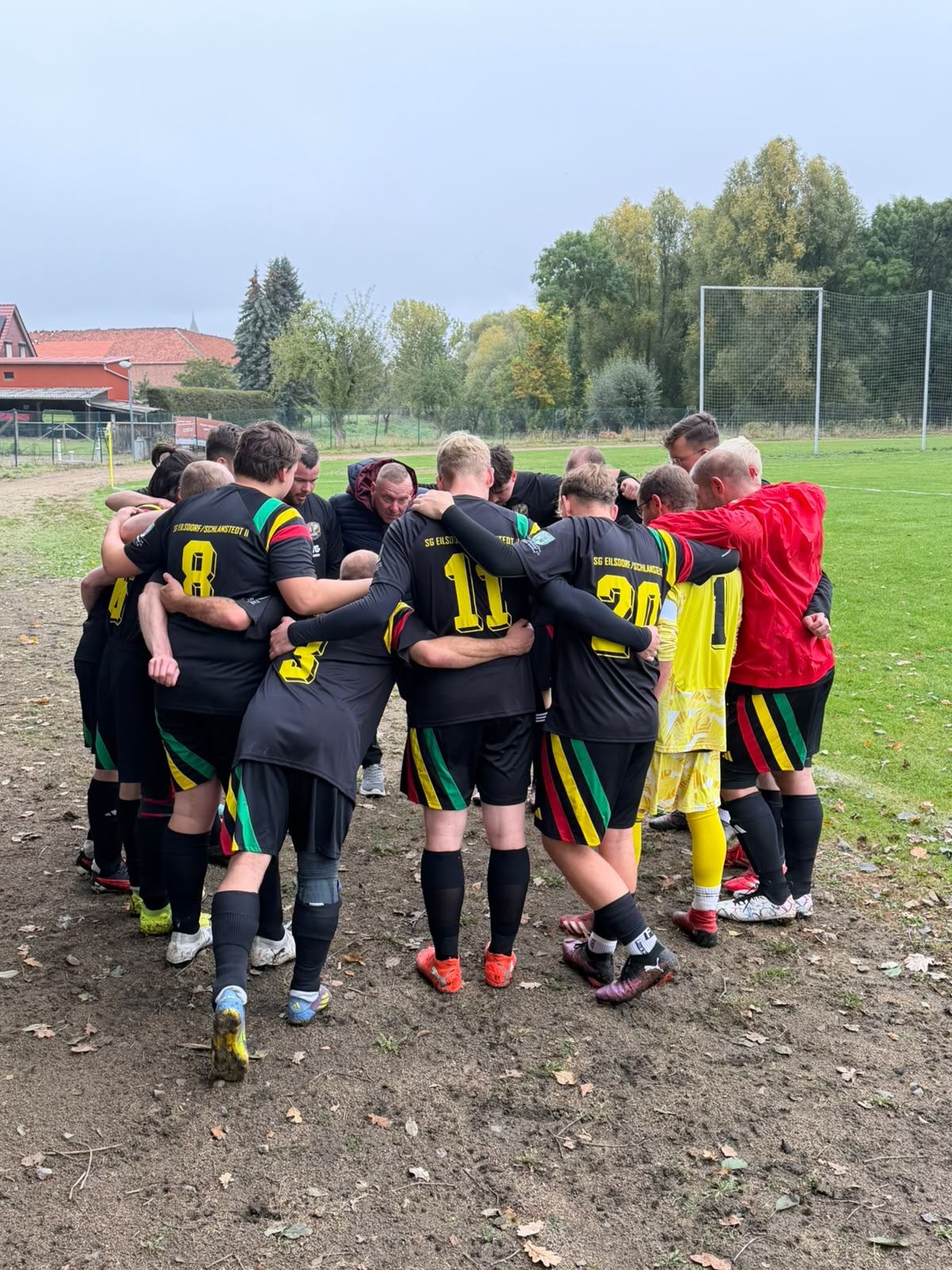 NIEDERLAGE DIE HÖHER AUSFIEL ALS DAS SPIEL ES VERDIENTE – 0:3 (0:2)